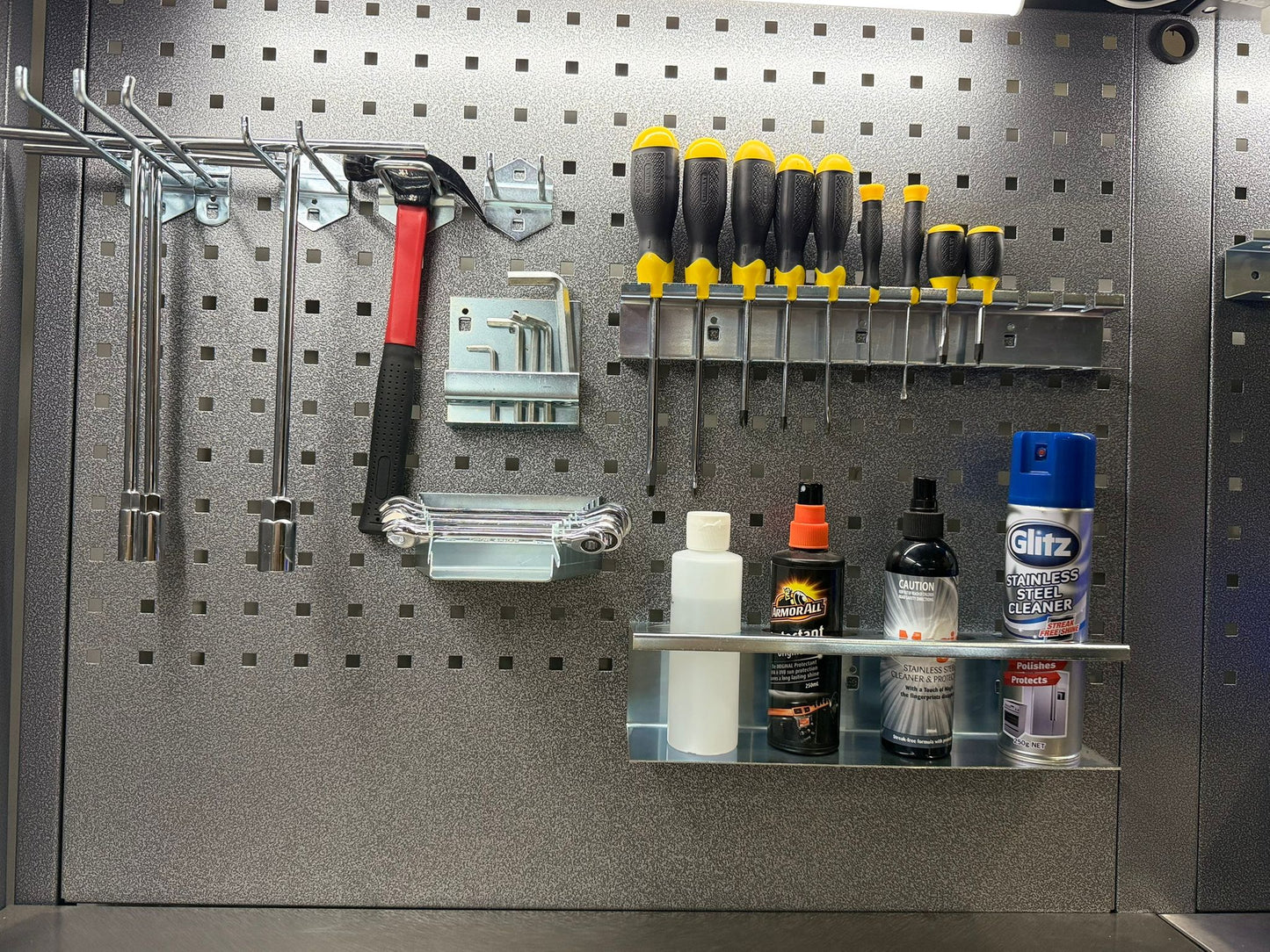 11-Piece Pegboard Accessory Set for Square Holes - Silver Finish - GTools